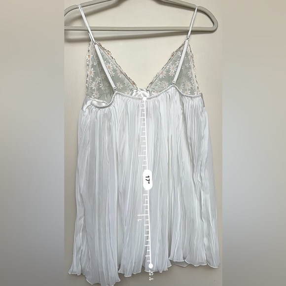 Victoria’s Secret VERY SEXY Wildflower Chiffon Pleated Babydoll Size Large - Picture 13 of 13